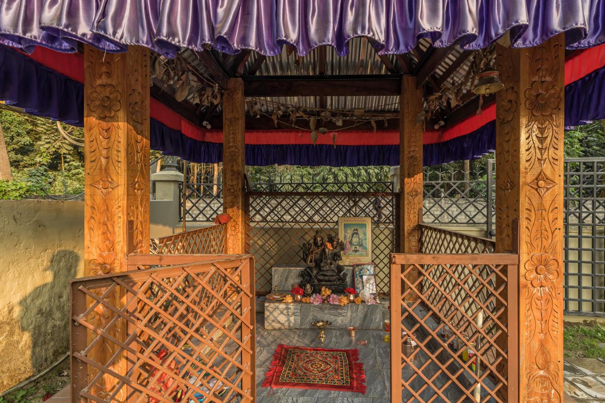 Hotel Riverside With Swimming Pool Sauraha Εξωτερικό φωτογραφία